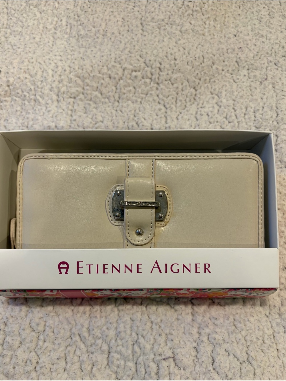 Etienne Aigner Cream Leather Continental Zip Around Wallet Vintage With Box